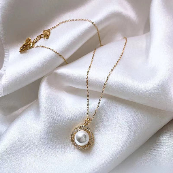 Pearl Clover Necklace