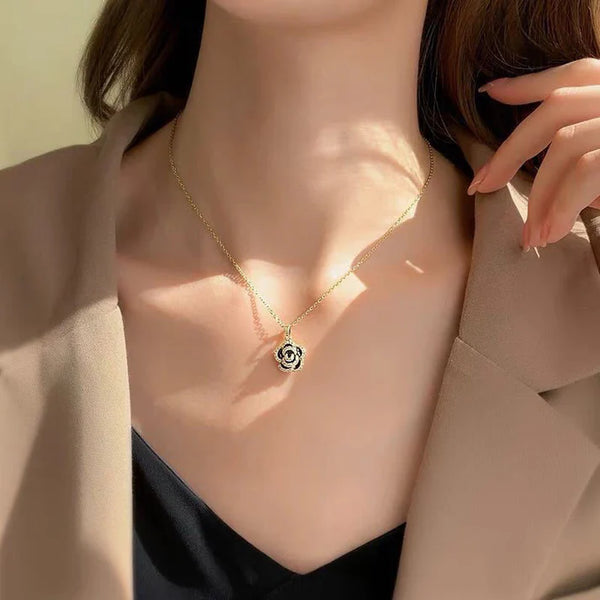 Luna Flower Necklace